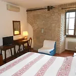 Lo Spedalicchio Hotel